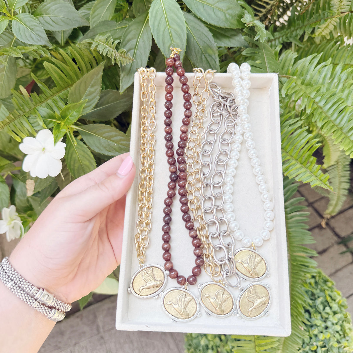 The Signature Duck Mixed Metal Necklace - Pearl